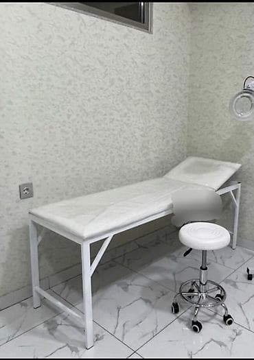 Kuşetqa 90 azn Yenidir. Stul 40 azn.(yeni) Baş terefe kölge dusur