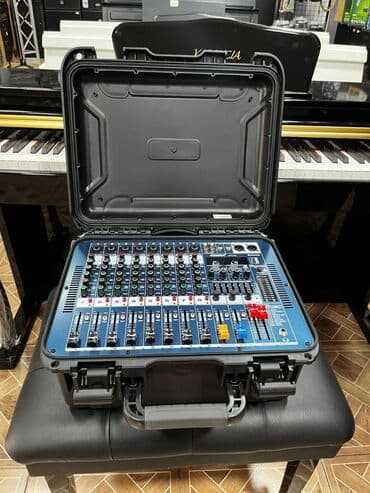 ses yazan cihazlar: Portativ qara çamadan içərisində yerləşən bu audio mikser, səslərin — 1