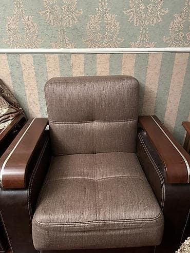 tek kreslolar: Kreslo, Parça — 2