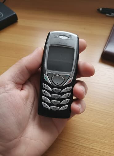 телефон флай с телевизором кнопочный: Nokia 6220 Classic, цвет - Черный, Кнопочный — 2