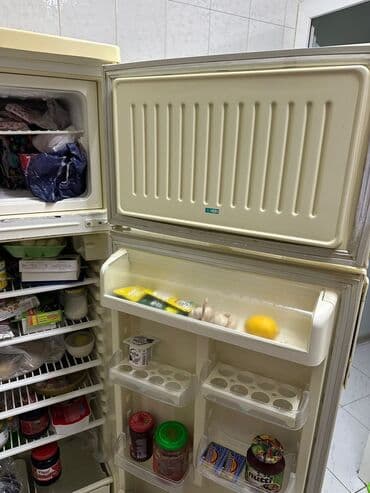 iki kameralı soyuducu: Stinol iki qapılı soyuducu - Üst kamera: dondurucu, rəfli quruluş — 6