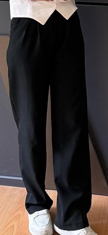 Şəxsi əşyalar: Qadınlar üçün klassik qara şalvar - Rəng: Düz qara - Kəsim: Geniş — 1