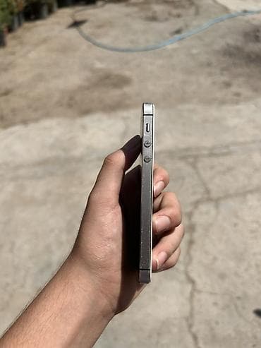 iphone 15 pro ax: IPhone 5s, 32 GB, Gümüşü, Barmaq izi — 3