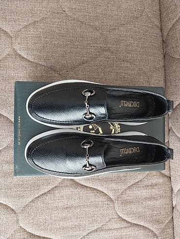 polo ayaqqabı: Ayaqqabı təp təzədir. Böyük olduğu üçün satıram. Türkiyədən 110 manata — 5