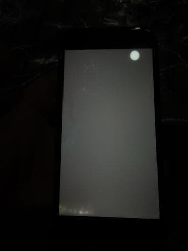 xbox series s disk: IPhone SE 2020, Qara — 3