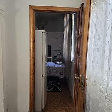 Mənzillər: Bakı, 1 otaqlı, Köhnə tikili, m. Xalqlar Dostluğu, 40 kv. m — 7