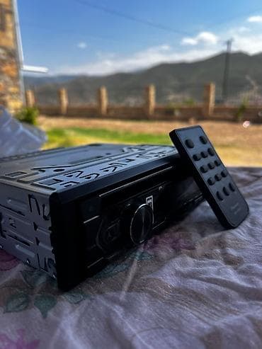 iphone 15 pro yd: Pioneer 4250-BT avtomobil maqnitofonu + uzaqdan idarəetmə pulti — 3