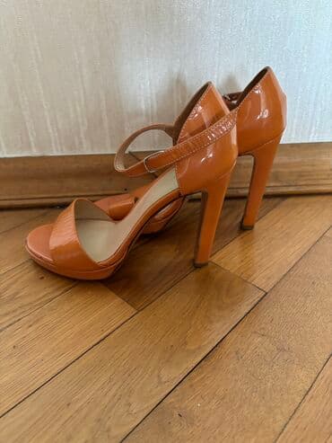 детские босоножки: Размер: 39.5, цвет - Бежевый, Б/у — 2