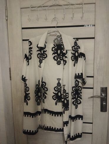 Dəst şəkildə Qadın üçün açıq rəngli kimono/uzun kofta şalvarı ilə