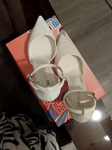 Сапоги: Ağ rəngli qadın ayaqqabısı – Sarin Shoes - Model: burnu sivri, açıq — 3