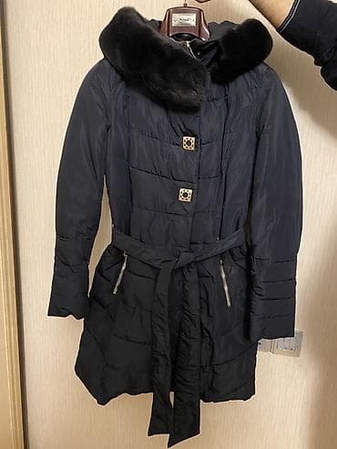 iç geyimi: 2 kəməri var Qadın qış paltosu – tünd göy rəngdə, beldən bağlamalı — 2