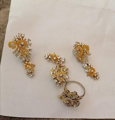 Dəstə daxildir: Üzük, Sarı qızıl