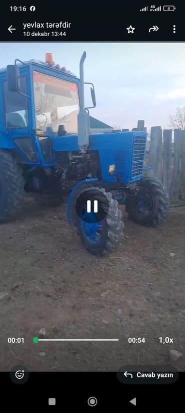 Belarus traktoru (mavi rəng), kabinəli. - Ön və arxa iri protektorlu