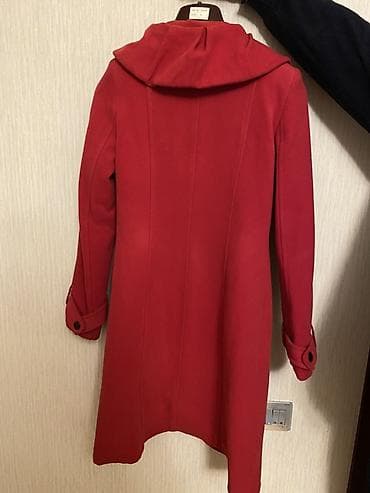 mili geyimler: Qadınlar üçün qırmızı palto 36 ölçü - Klassik, zərif dizayn: ön — 2