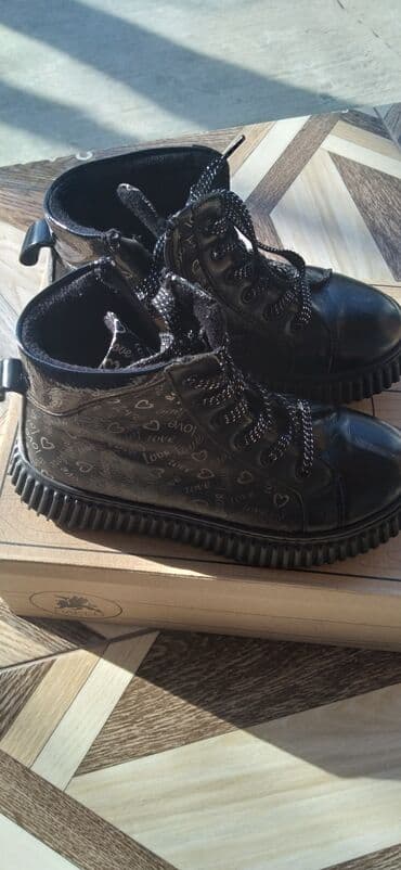 derin dondrcu: Qiz ucundur temiz deridir turk malidir 34 razmerdir az geynilib 70 azn — 2