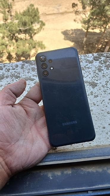 telefon a 32: Samsung Galaxy A13, rəng - Qara, İki sim kartlı — 1