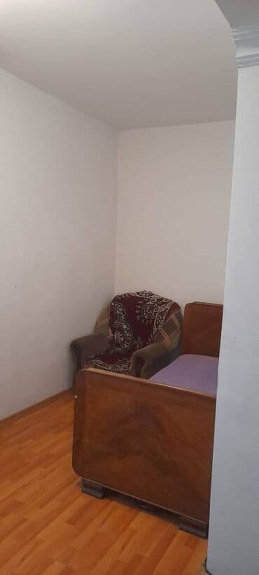 ev certiyojları: Sabunçu rayonu,Razin,11 saylı poliklinika ilə üzbəüz,5 mərtəbənin,2-ci — 3