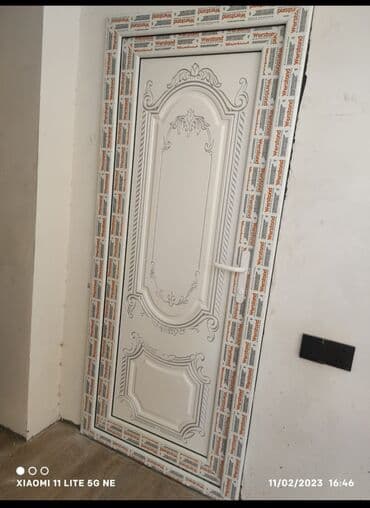 plastik qapılar: Yeni Plastik qapı Zamok və çərçivə ilə, Zəmanətli, Pulsuz quraşdırma, Pulsuz çatdırılma, Ünvandan götürmə, Rayonlara çatdırılma — 10