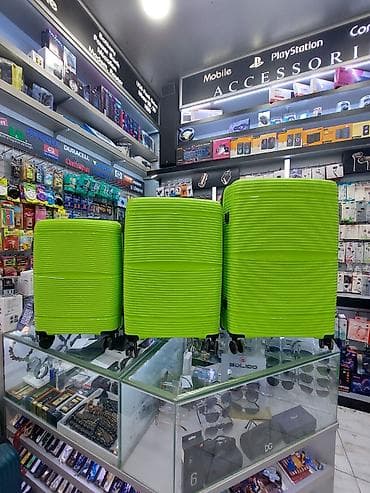 İdman və istirahət: Sərnişin çamadan dəsti – 3 ədəd, parlaq yaşıl rəng - Korpus: sərt — 1