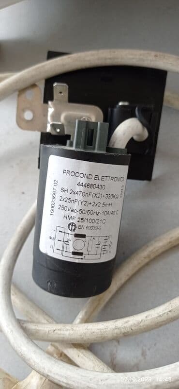 toxuma maşını: Paltaryuyan maşın Indesit, 5 kq, Ehtiyat hissələri kimi, Avtomat, Qurutmasız — 2