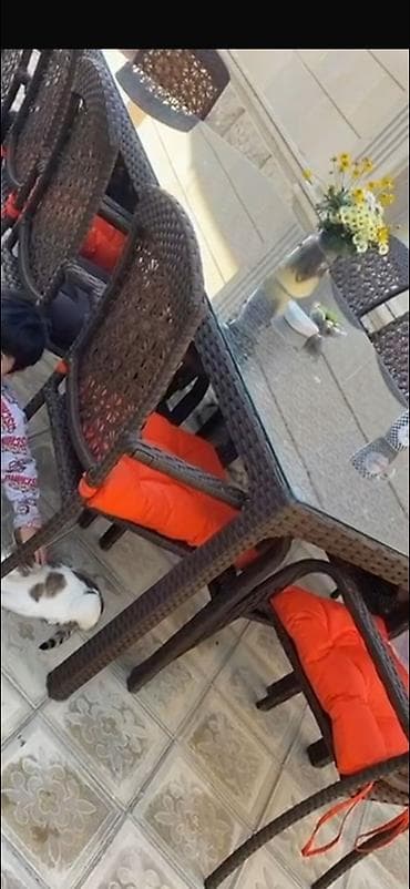 Dördbucaq masa, 6 stul, Açılmayan, Stullar ilə, Həsir toxunuşlu lalafo.az -da Dördbucaq masa, 6 stul, Açılmayan, Stullar ilə, Həsir toxunuşlu