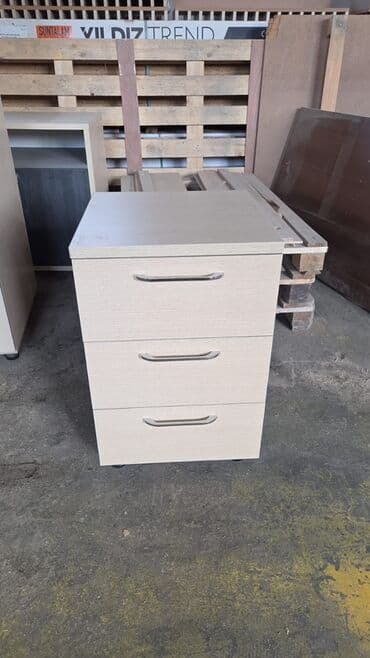 спальный шкаф купе: Ofis mebelləri dəsti - 1 qapılı hündür dolab: açılan qapı, metal — 8