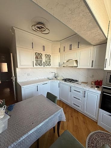 su krantı: Mətbəx mebeli və daxili texnika dəsti - Klassik üslubda, ağ rəngli — 4