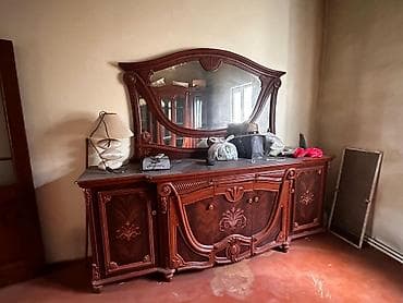 Dolablar: Qəhvəyi rəngdə olan bu bufet və şkaf dəsti, evinizə klassik və zərif — 3