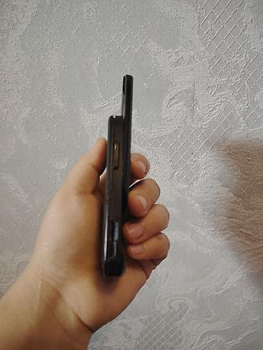 ev telefonlar: Nokia 8 Sirocco, < 2 GB Memory Capacity, rəng - Qara, Düyməli — 6