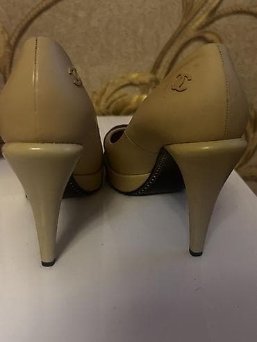CHANEL ORJINALDIR
Bej rengde 39 razmer
250 manat — 5