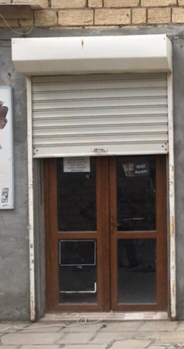 Giriş qapıları: Jaliuz 3 metir hündürlüyü 1.60eni — 2