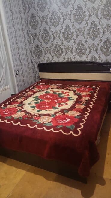 sokuntu taxda: İkinəfərlik çarpayı, Komod — 2