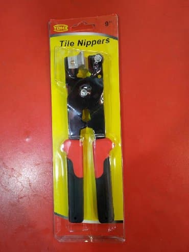 qənd qıran: Kafel kəsən stanok — 2