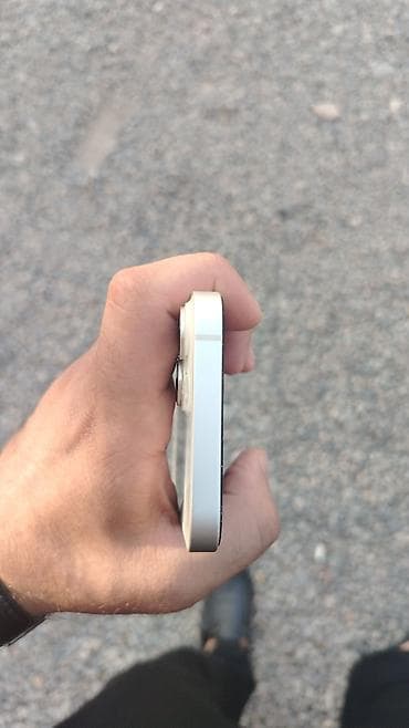 Техника и электроника: IPhone 13, Белый, Face ID — 3