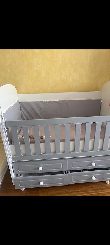 Oğlan və qız üçün, Dördbucaq, Beşik, Dəst ilə, Matras ilə, Yellənmə mexanizmsiz — 1