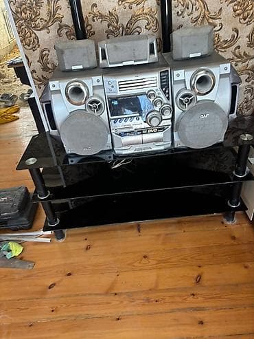 jbl party box: LG və Samsung LCD monitorlar + ev audio sistemi - Monitorlar: 2 ədəd — 5