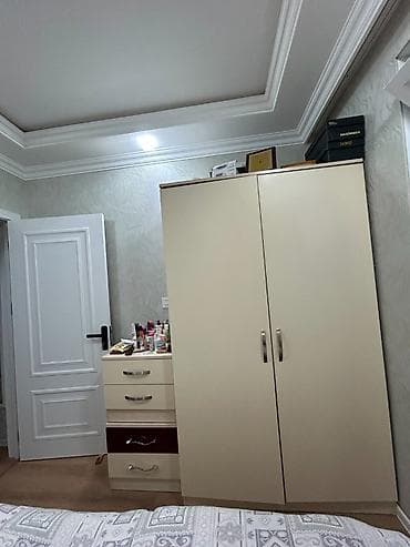 puflar: Dəst şəkildə 500azn . - İşlənib amma yenidir.Səliqəli vəziyyətdədir — 4