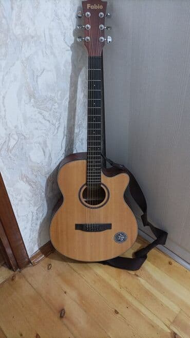 gıtara: Akustik gitara, 6 sim, İşlənmiş, Ünvandan götürmə — 1