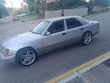 şam disk 17: Mercedes-Benz W124: 2.2 l | 1993 il Sedan — 2