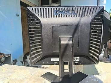 комп: Dell LCD monitor - Brend/model: Dell (etiketdə görünən seriya — 3