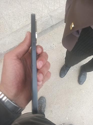 Smartfon (Redmi a5) – düz kənarlı korpus, böyük dairəvi arxa kamera — 3