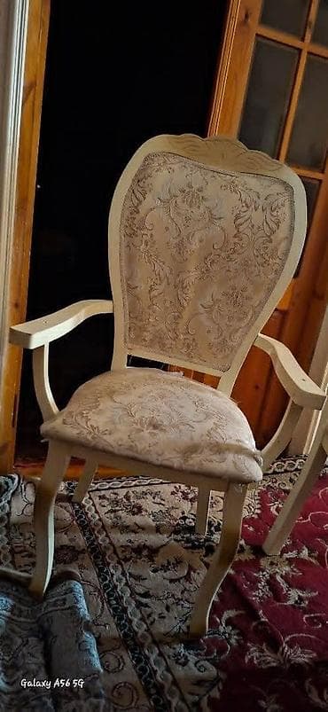 stol stul: Klassik üslubda yemək otağı dəsti üçün stullar və krem rəngli divan 5 — 2