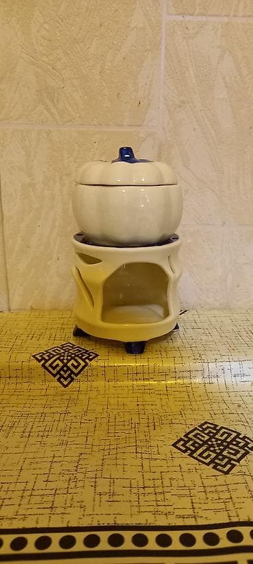 Süfrə qab-qacaqı: Mətbəx qabları dəsti – keramika və şüşə Tərkib: - Keramika çaydan — 10