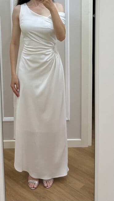 Ölçü: XS-S
Nikah/toy/axşam yeməyi üçün uyğundur
1 dəfə geyinilib