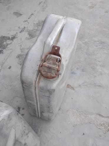 taxtlarin qiymetleri: Kanistir 20lt qiymet birine aidi ikisin goturen endirim — 3