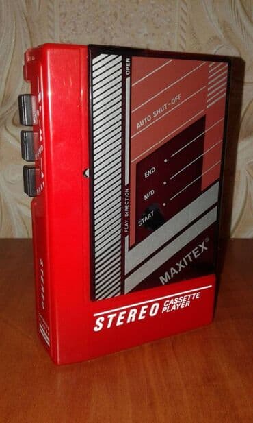 cd disk: 1980-ci illərin əla vəziyyətdə kasetli audio pleyer satılır. 4 ədəd — 1