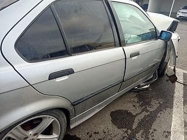 avtomobil suseleri: BMW 3 Series (E36) sedan – ehtiyat hissələri üçün - Korpus: gümüş — 3