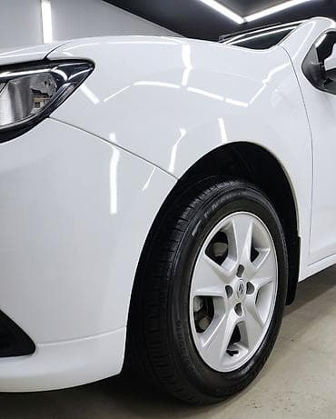 Nəqliyyat: Renault Logan: 1.6 l | 2014 il 373000 km Sedan — 5