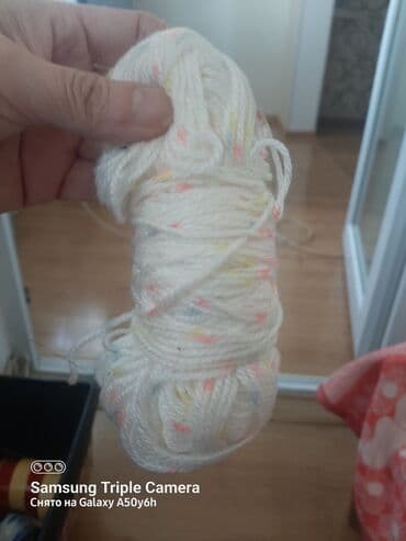 ağıllı şap: Toxuculuq ipi dəsti - Rənglər: parlaq qırmızı (böyük konus sarğıda) — 5