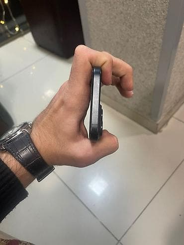 iphone 15 ikinci əl: IPhone 15, Qara — 5